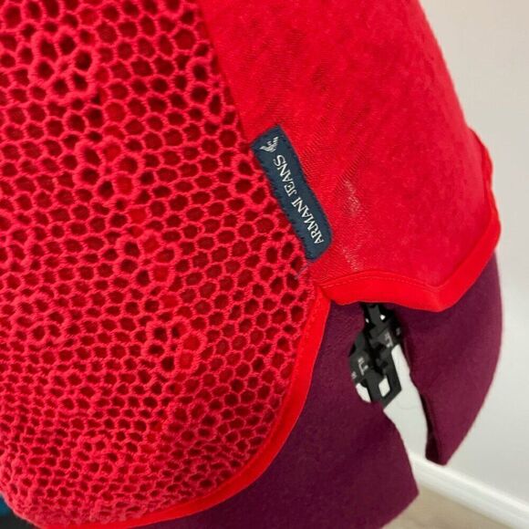 Armani Jeans Red Knit Sleveeless top sz S - Picture 3 of 8